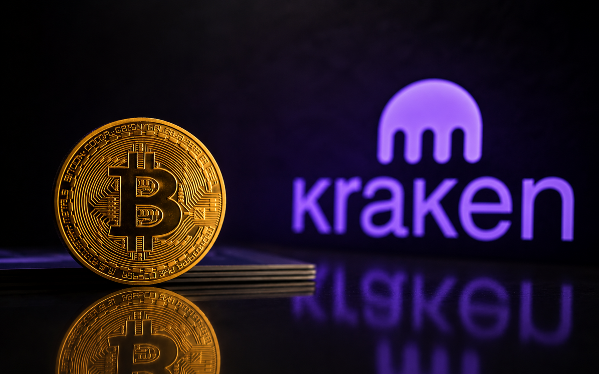 Kraken Bitcoin Vault graphic showing DeFi yield product and $30M inflow.